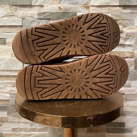 Vintage UGG Men’s 9 / Women’s 11 Shearling Chukka Boots | Distressed Chestnut - Picture 8 of 12